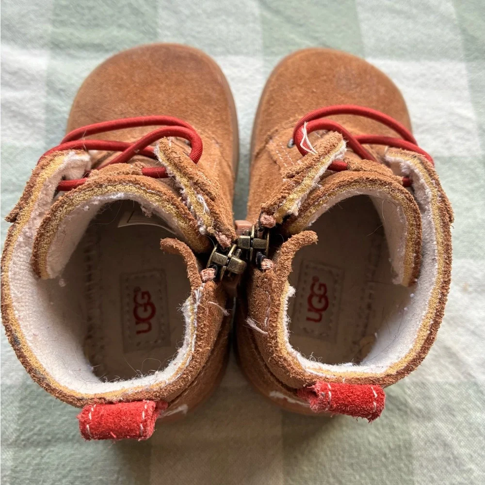 UGG Baby 4/5 Kristjan Chukka Chestnut Tan Suede Zip-Up Booties Walkers Boots